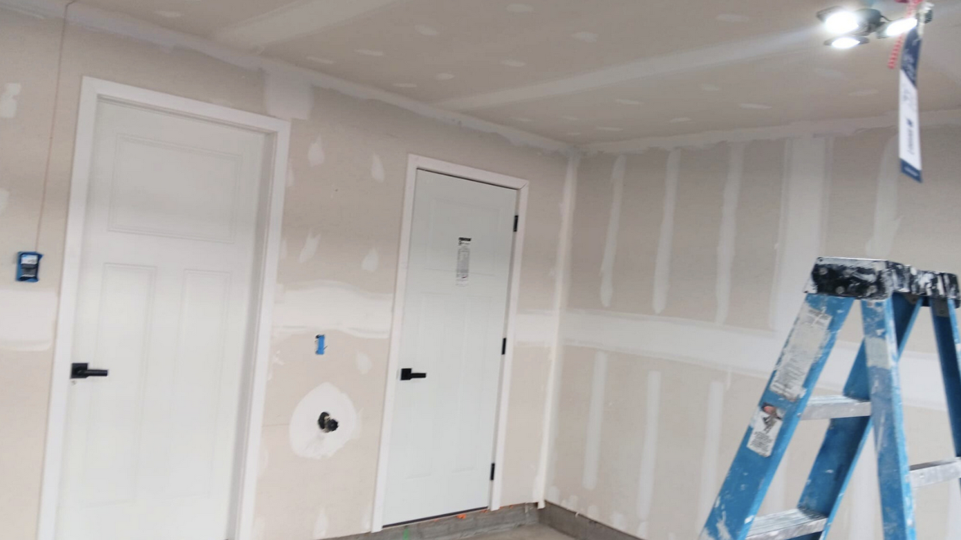 Garage wall painting before - example 1