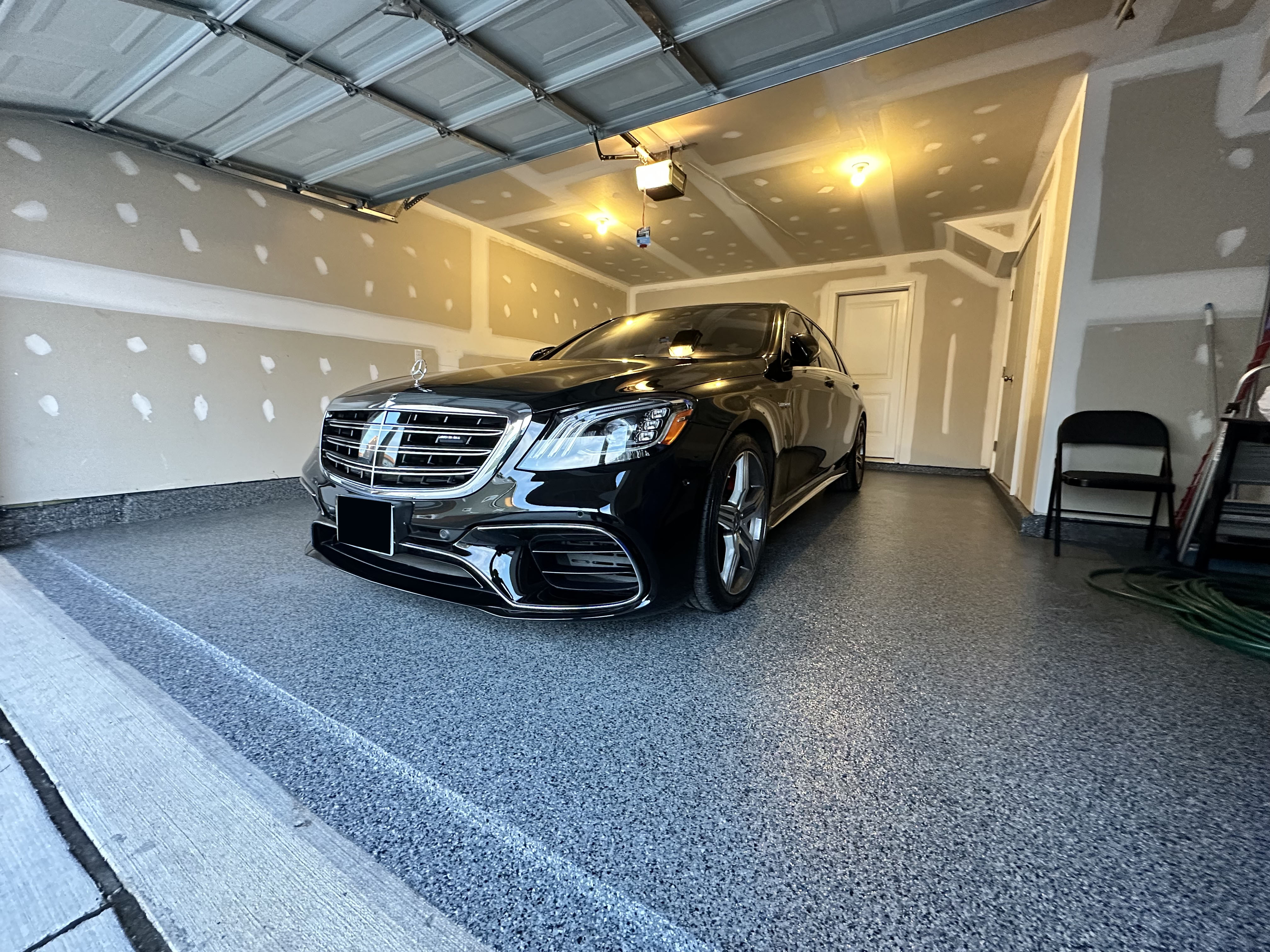 Garage wall painting before - example 3